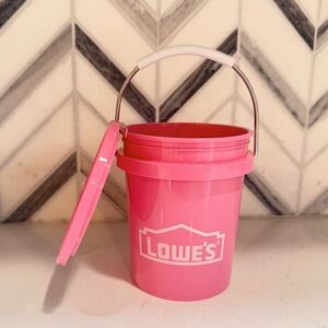 NWT Lowe’s Mini Bucket Pink .4 Qt W/ Lid RARE Color Food Grade